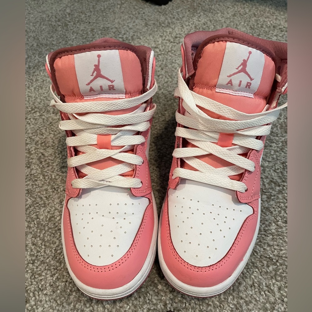 Air Jordan 1 mid